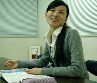 英会話の成人レッスンの映像